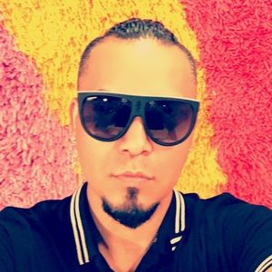 Meet your Posher, Simon